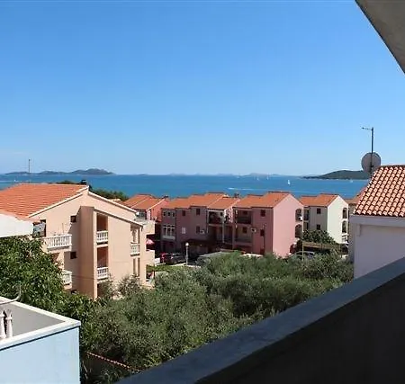 2 * Biograd Na Moru