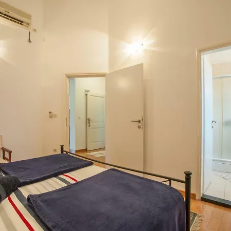 2 * Biograd Na Moru